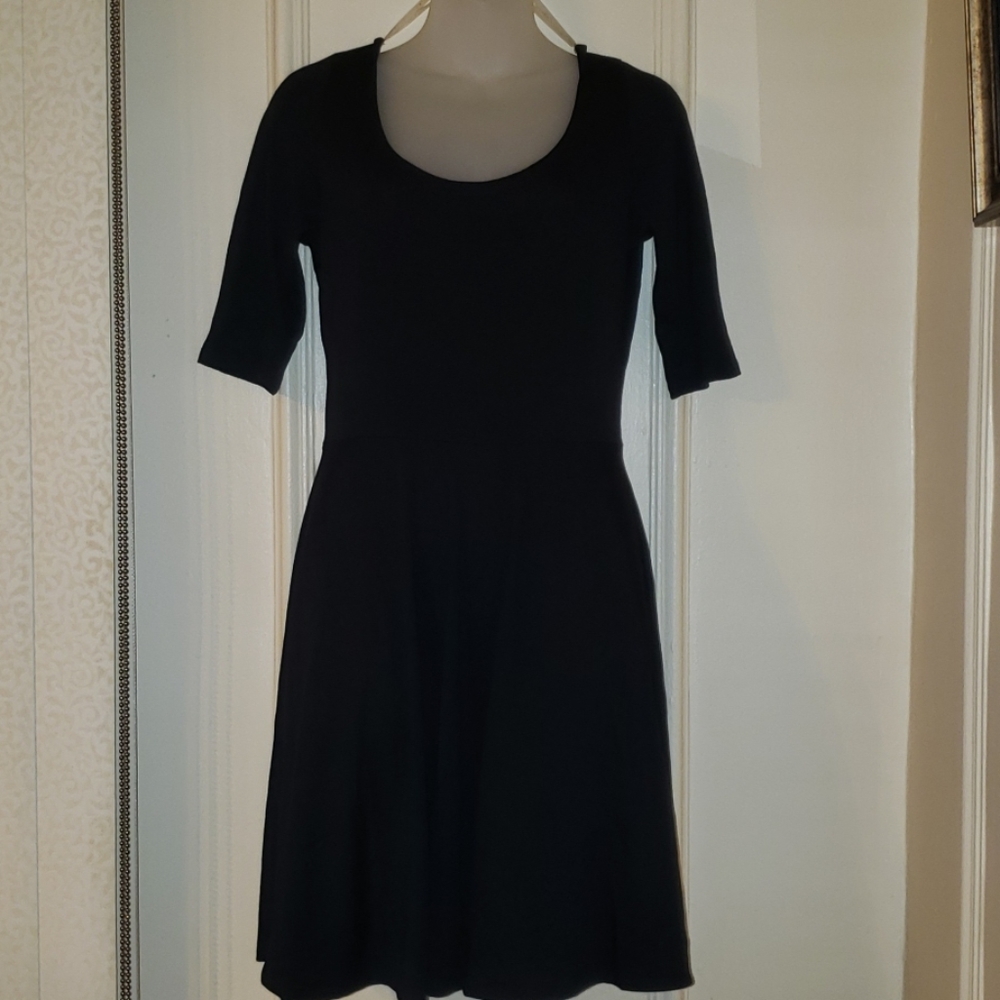 Scoop neck dress